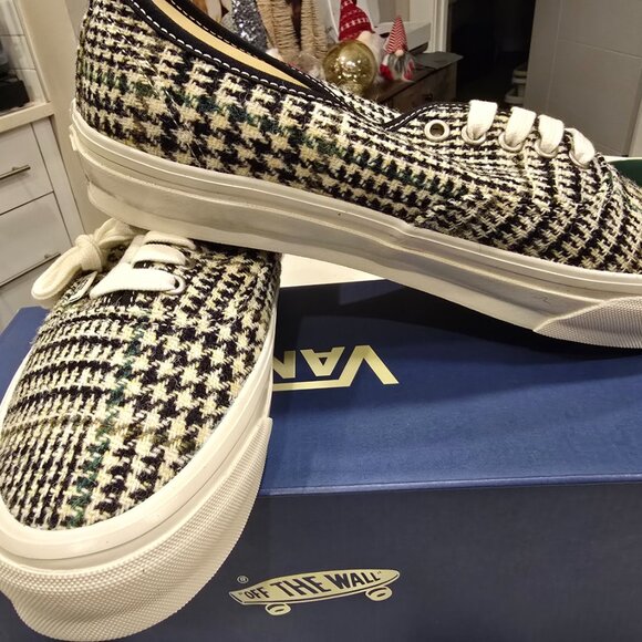 Vans Premium Authentic 44 Unisex Fashion Sneakers Shoes VN000EBNY28 Size 10 NEW - Picture 3 of 15